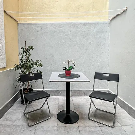 Appartement Cozy House 2 *